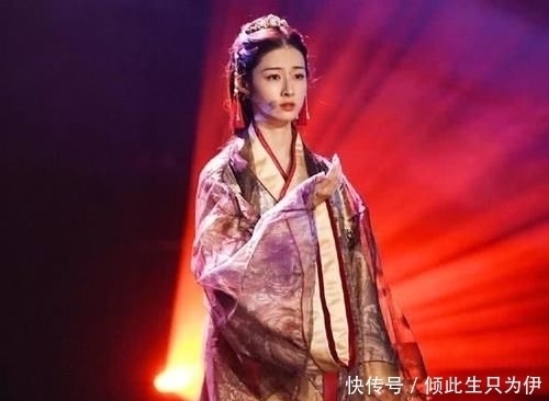 假装|发现选手假唱,宋茜直接黑脸,鞠婧祎假装不知道