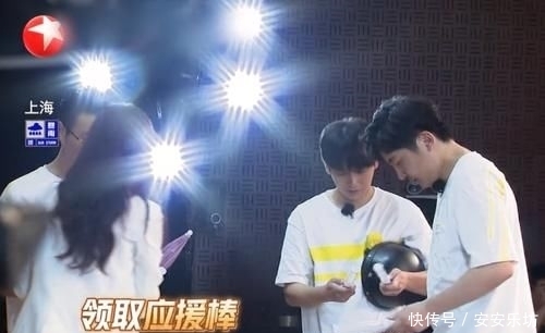 跳舞|《极限挑战》游戏有多低能?SNH48跳舞,王迅的表情超讽刺