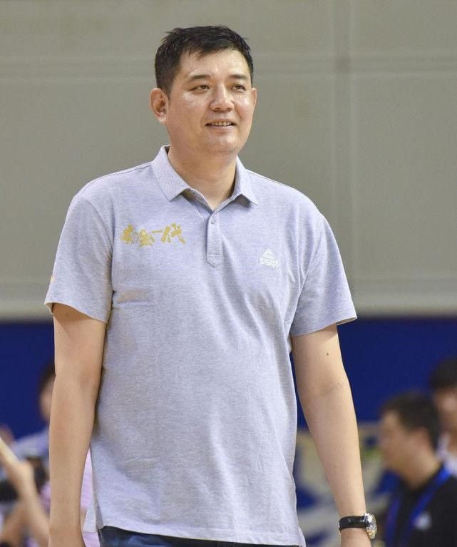  中国男篮|没有姚明那种顶级中锋，却创造历史最好成绩，94男篮如何做到的？