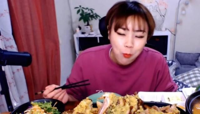 下场|胃王怎么吃都不胖看了木下和密子君的“下场”,我就放心了