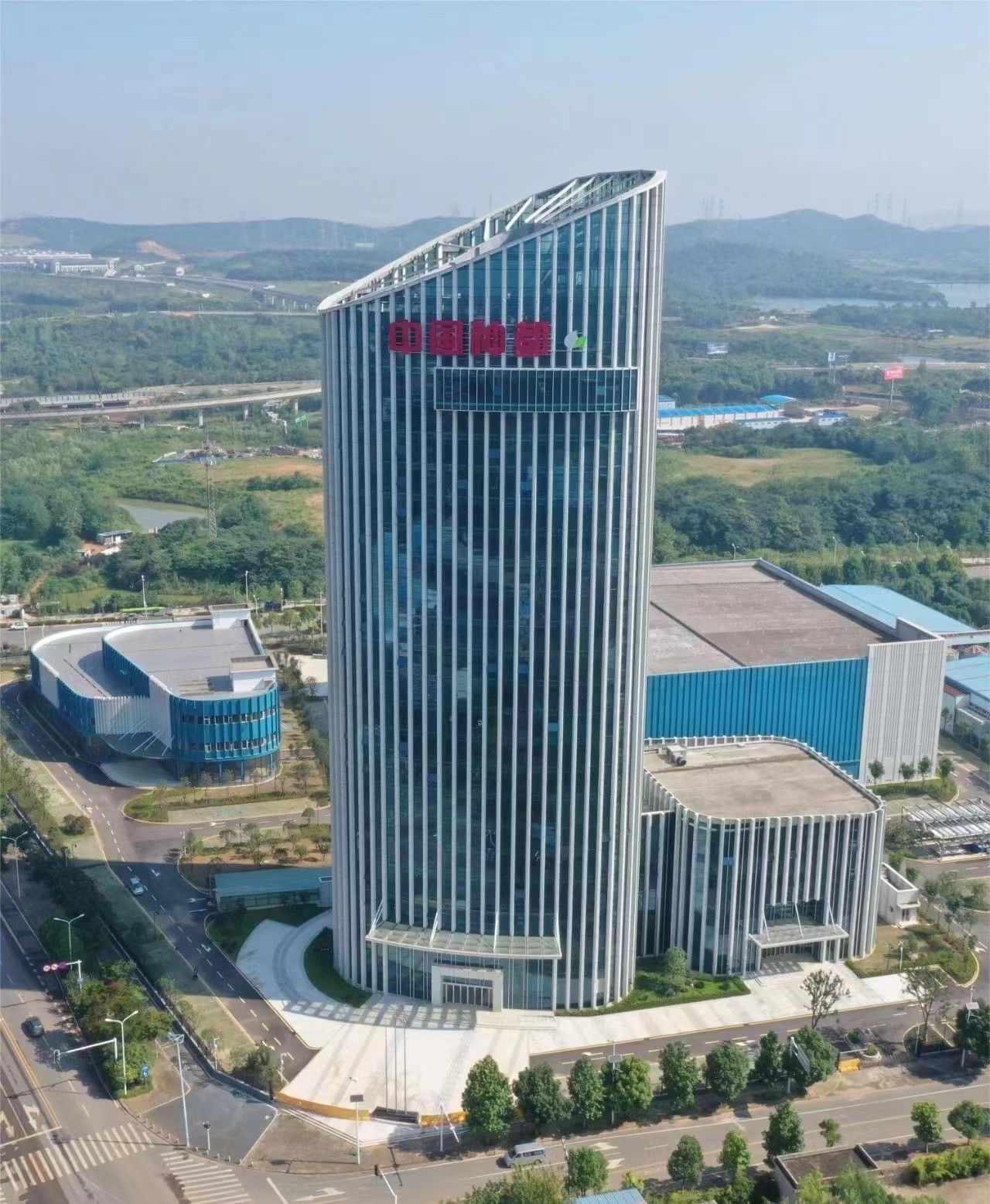 武汉中国种都大厦全面启用 ，总部型、龙头型及专精特新企业落户最高奖1000万元