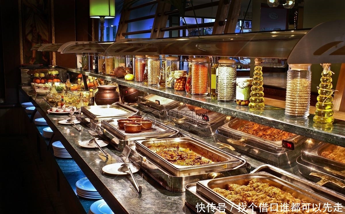 划算|来自自助餐老板的爆料，贵的食材都在那角落里，这样吃划算