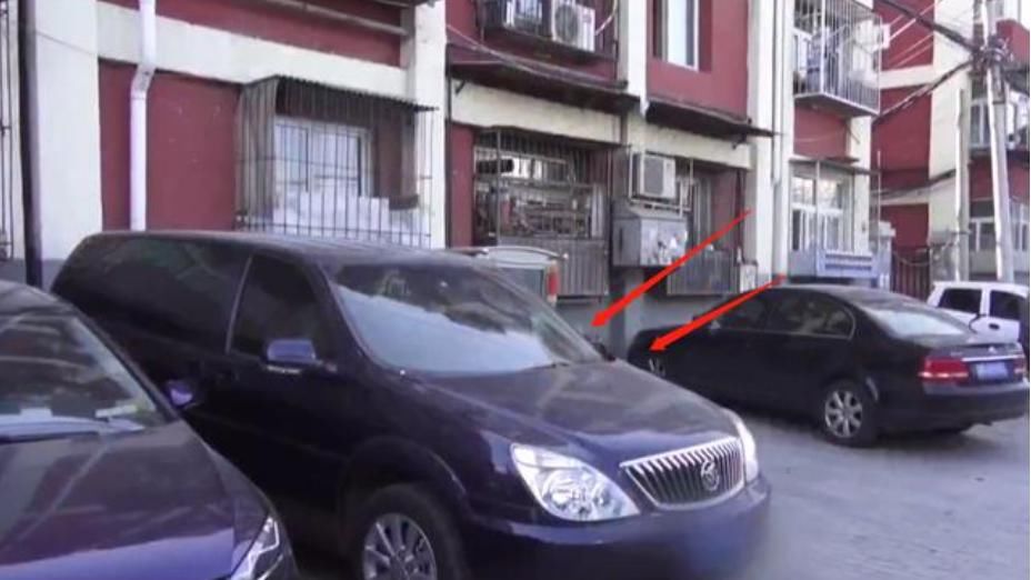  原因|女司机也没乱停车，7天被人砸了8次，砸车原因让人无语