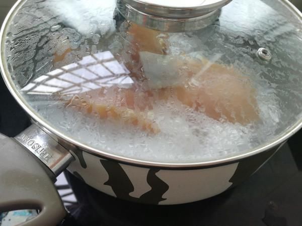 国外|继猪蹄后，中国又一下酒菜席卷国外，网友：看着很脏，吃着贼香！