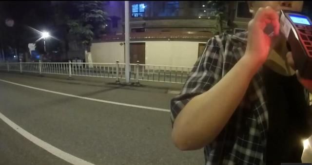  惊呆|惊呆！女司机一晚豪饮三场，隔天依然是酒驾