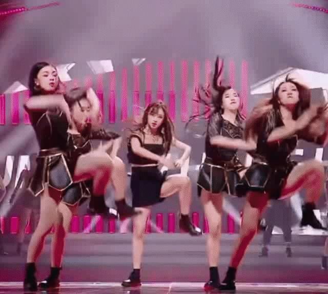 大型|《浪姐》宁静拉票简单粗暴,提上大喇叭使劲吆喝,果真人美路子野