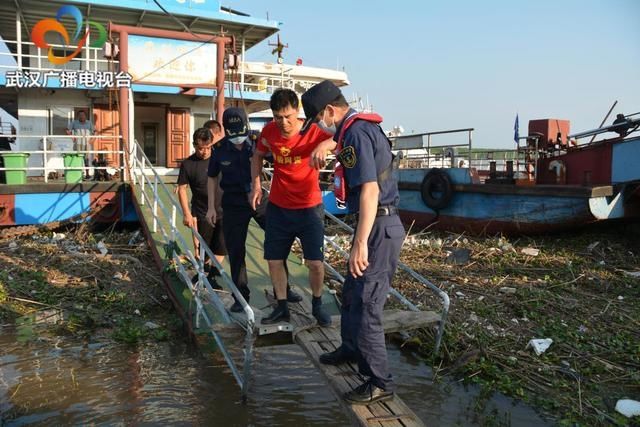  大出血|船员内脏大出血，新滩海事急速救援