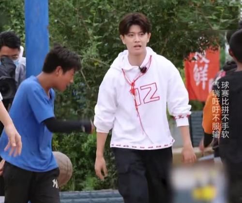  伦伦|《极挑》杨超越：一个队伍容不了二伦，“伦伦”到底是谁的称呼？