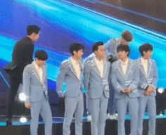  苏勋伦|S.K.Y出道苏勋伦却被淘汰，哭到直不起腰让人心疼，张艺兴暖心安慰