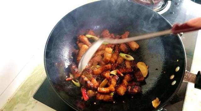 做法|想吃红烧肉不用下饭店,配方和做法详细告诉你,香而不腻,超下饭