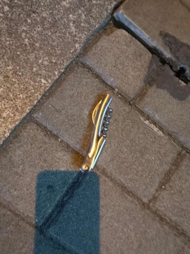 街头|深夜，前男友街头捅伤现男友