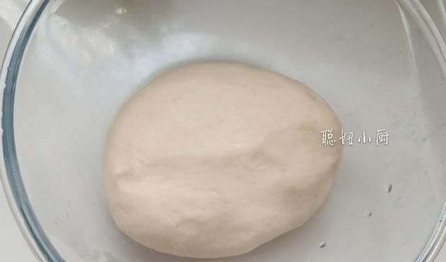  咬一口|北方人最拿手的面食，这做法薄皮大馅，咬一口劲道鲜香，总吃不腻