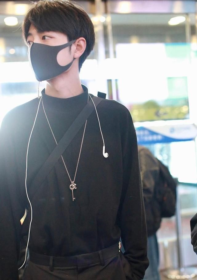  明星|肖战获央视广电总局认可，被誉为“国际偶像明星”，前途光明