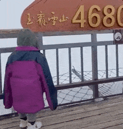  爸爸|94年单亲爸爸带女儿骑行拉萨惹争议，71天走了4139公里：“宝贝，我想送你星辰和大海！”