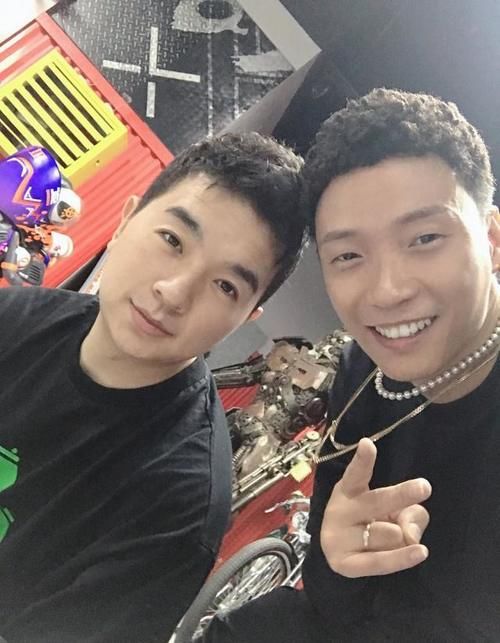  街舞|《街舞》张建鹏承认与肖杰10年恩怨，线下合照有深意，实力找场子