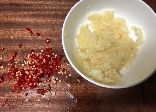  难道|撬生蚝时，难道用工具直接撬？原来一直做错，难怪这么累，又费劲