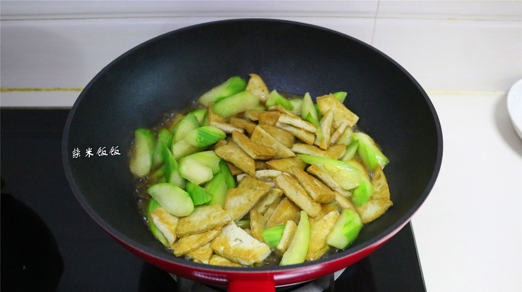  马上|这蔬菜马上下市了，趁能买到赶快吃，和豆腐一起烧，真香