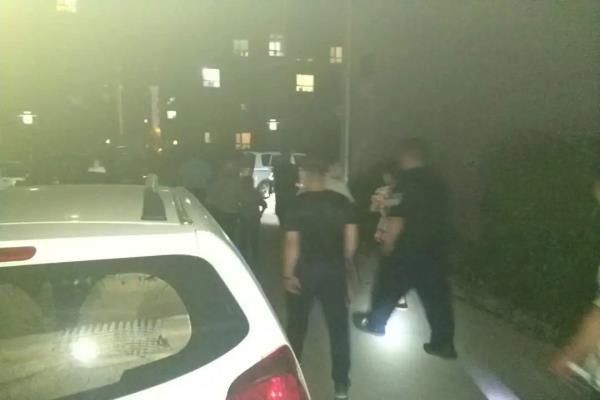 男孩|9岁男孩意外走失玩累睡草坪