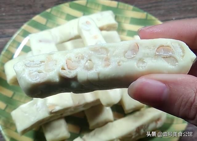 小火慢慢|牛扎糖这样做太简单,甜香味美,营养好吃,满满儿时的回忆