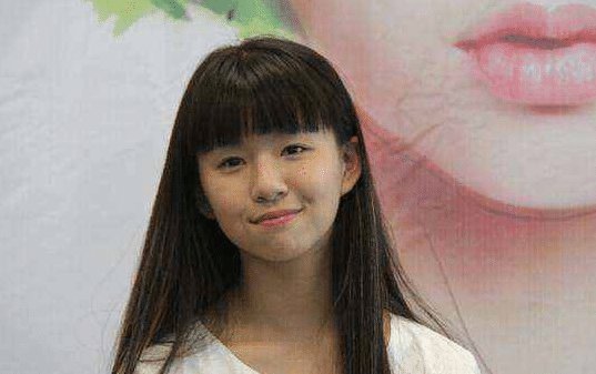 彩旗|“小彩旗”完全跑偏了！21岁就胖成大妈，杨丽萍：她已经走丢了