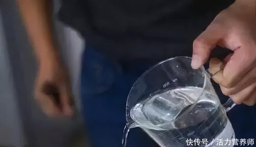 辟谣盘点近期10大谣言千万别中招(已辟谣：这4个传了多年的谣言，都不能再信了，一起来看看真相)