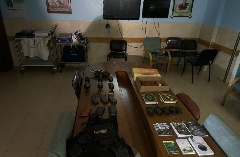 以军称在希法医院发现哈马斯武器装备 以媒：不属于确凿证据