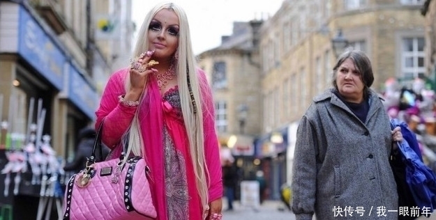 样子|21岁女子痴迷芭比娃娃,每天化妆就要用掉4个小时