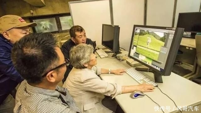 网红|这位奶奶大器晚成,72岁学摄影,89岁办影展,想退休可实力不允许