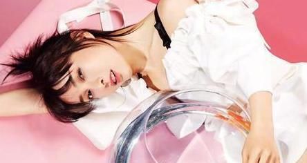 节目|蓝盈盈出错还拒不承认,堪称社交踩雷范本,张雨绮表情有深意