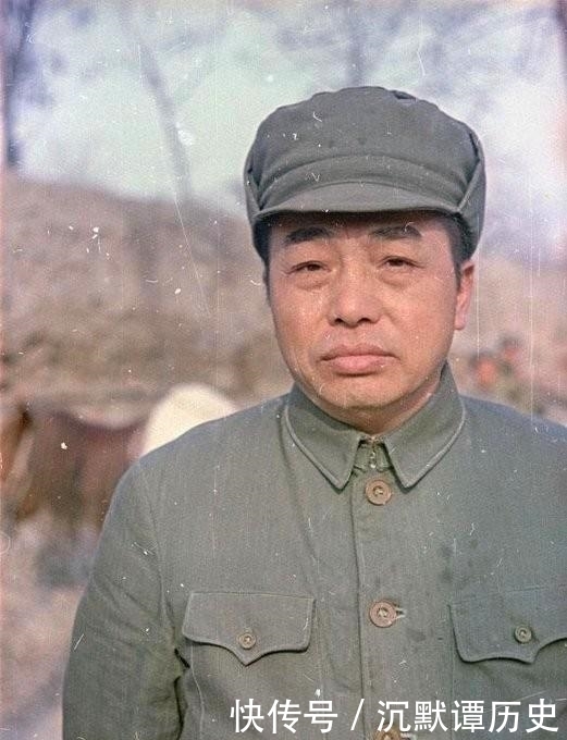 含泪|外国记者镜头中的周总理彭德怀，浓眉大眼，威风凛凛，含泪看完！