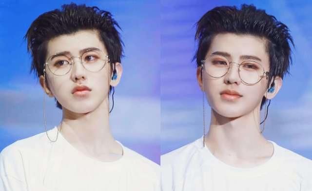  郑恺的助理|跑男的助理都长啥样？baby郑恺的正常，看到蔡徐坤的：粉丝变心了