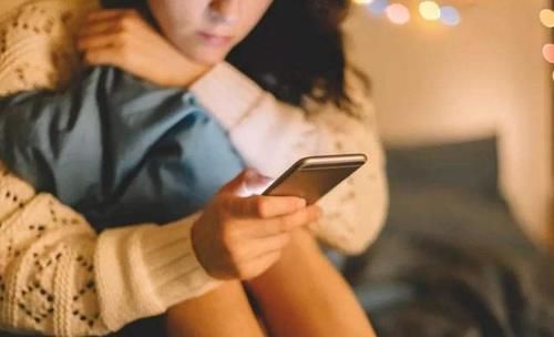 称自己|300多位“男友”给二孩妈妈转账40万，老公还蒙在鼓里