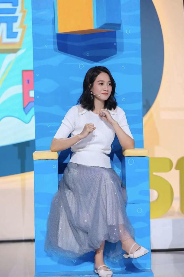  影响|朱丹晒自己二胎孕照，39岁高龄产妇怀孕没有影响，真是逆生长