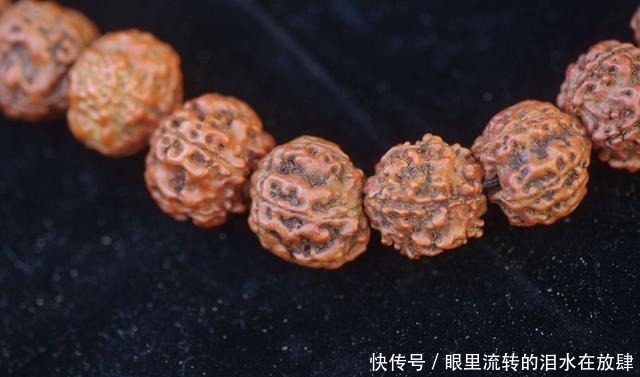 哪种|水果界的“李佳琦”,吃遍3000多种水果,哪种最好吃