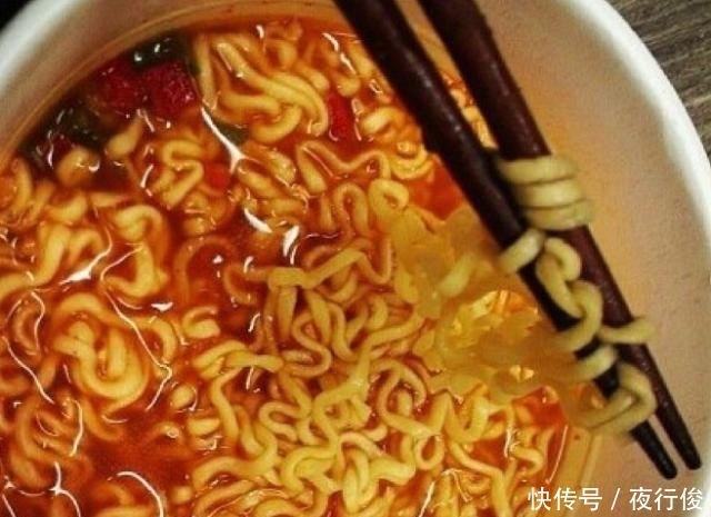 奇葩|4种很脏的零食,全吃过的肯定是“吃货”,没吃的才“奇葩”呢