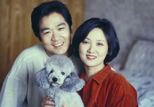 抛弃|同样是抛弃“糟糠之妻”,张国立VS赵本山,相比之下谁的手段更狠