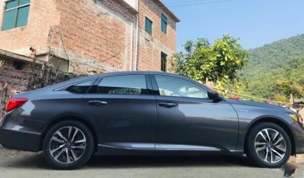  众多消费|一箱油981Km，这才是B级车王，新车跌2.5万，12个月卖出22万辆