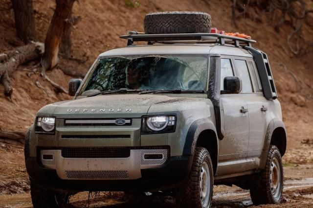  地位|奔驰大G地位不保！全系路虎卫士来袭！