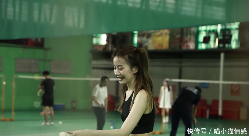  艺术体操|硬糖少女首个综艺资源，2人曾参与录制，张艺凡报艺术体操吗