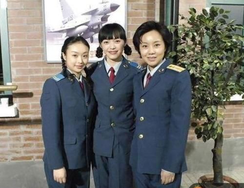 近乎|“风情”闫妮：千娇百媚的彪悍，近乎孩子的简单