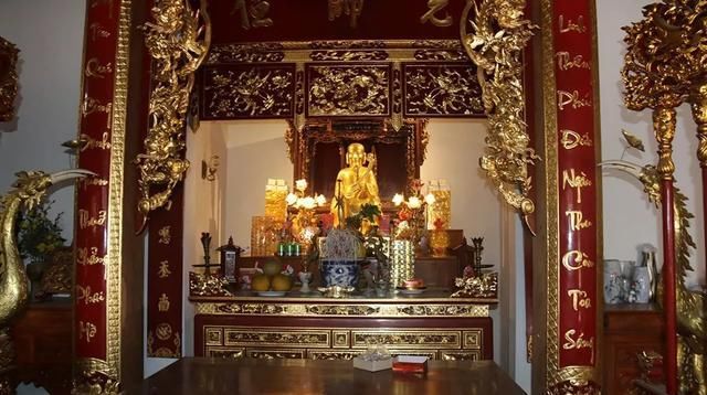  沙金|布沙发皮沙发都弱爆了！越南土豪花11亿订制金沙发