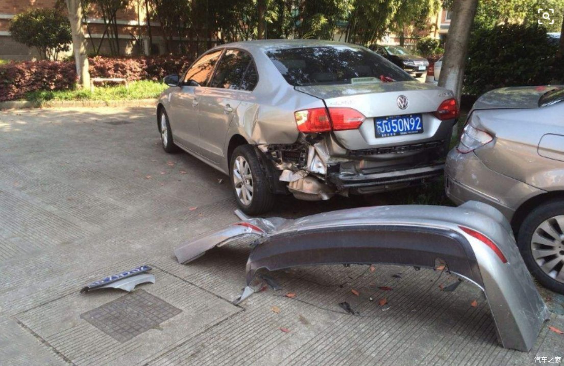 顺序|汽车停路边被撞,先报警还是先报车险?弄错顺序,或一分钱不赔