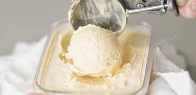  口感|自制芒果冰淇淋，不需要用冰淇淋机，口感顺滑味道浓郁