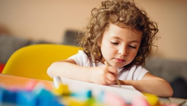 孩子们|兄弟姐妹竞争是很正常的现象,化解兄弟姐妹之间竞争的5个技巧!