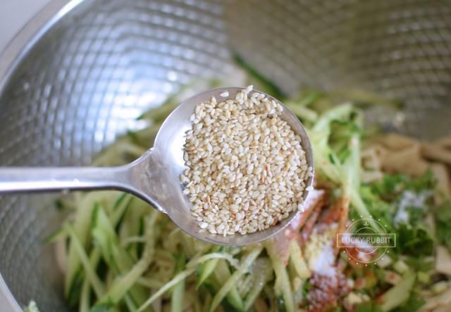  伏天|伏天试试这道凉拌菜，清凉酸爽