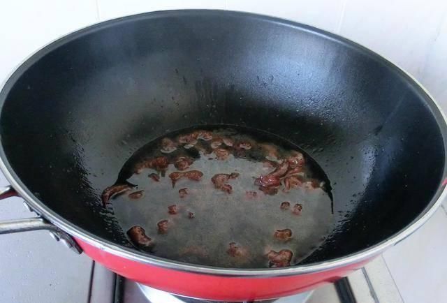 江南|江南传统的经典家常面——开洋葱油拌面