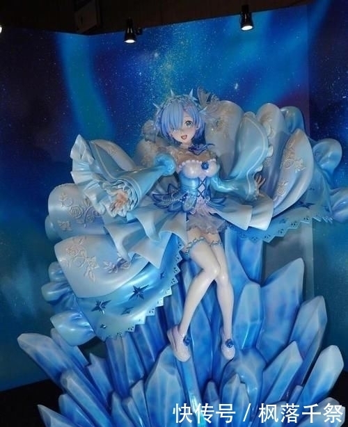 主题|日本漫展展出等身雷姆,冬日主题穿的却是裙子,不冷么