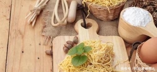 方法|煮面条时,沸水下锅就错了,难怪面条不好吃,正确方法在这里