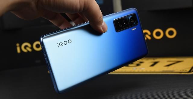 包装|为什么说iQOO 5是iQOO截至目前变化最大的手机