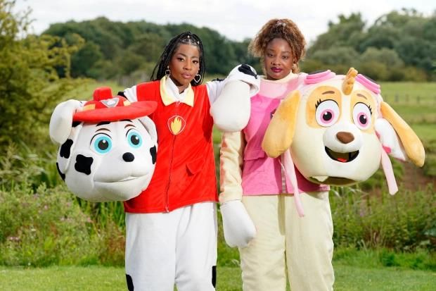  无处不在|种族主义无处不在！3名黑人女雇员遭小孩围殴，无奈求救防暴警察